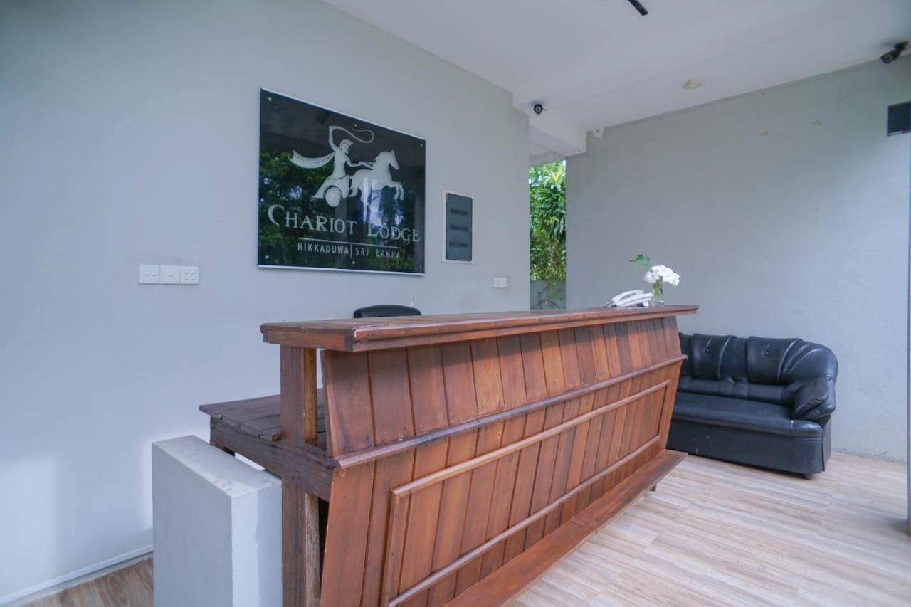Chariot Lodge Хикадува Екстериор снимка